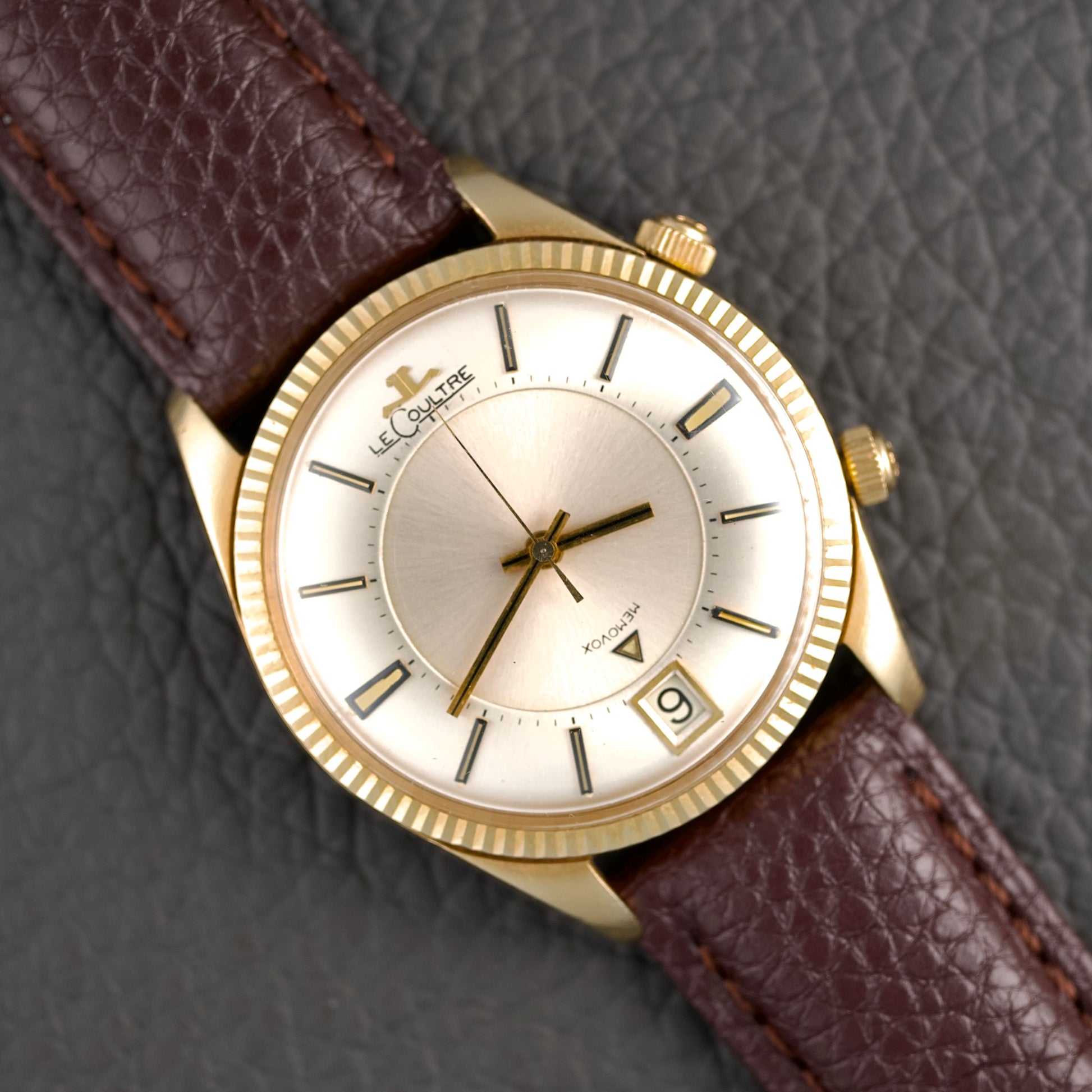 Jaeger-LeCoultre Memovox 14K gold 1960 – The Ticking Watch
